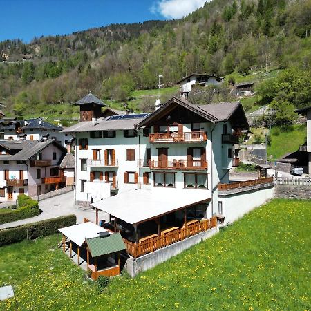 Hotel Miravalle Imer Buitenkant foto