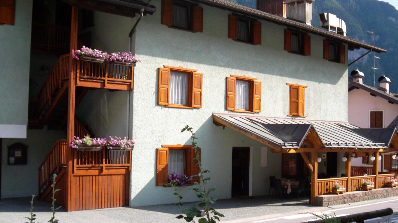 Hotel Miravalle Imer Buitenkant foto