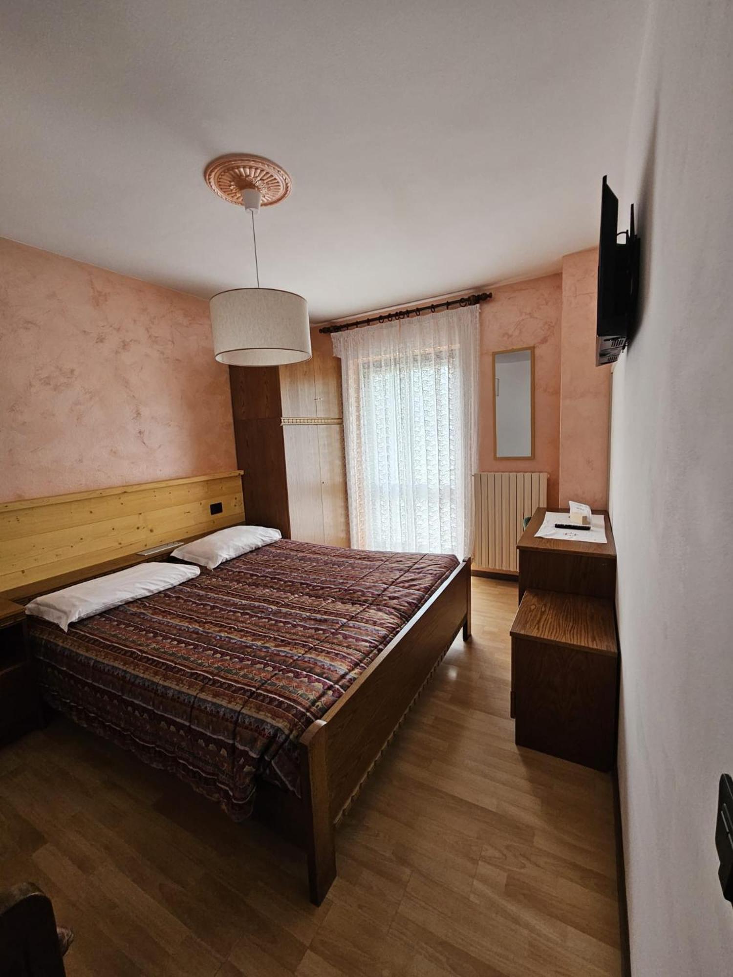 Hotel Miravalle Imer Buitenkant foto
